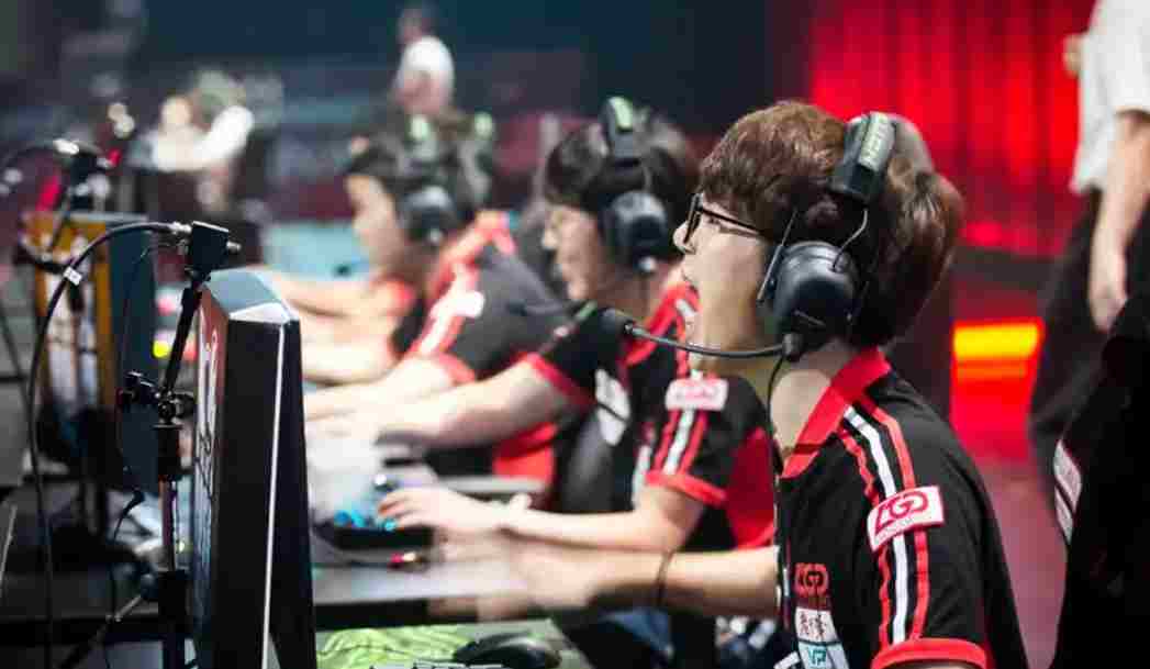 Organisasi Esport Indonesia mana saja yang resmi dan berprestasi? Daftar organisasi esport resmi & berprestasi di Indonesia kini.