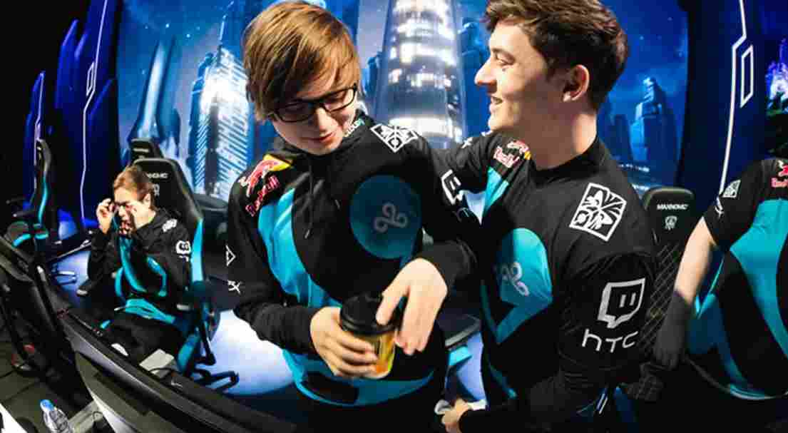 Tim Esport Terkaya Di Dunia berapa total hadiah yang mereka raih? Tim esport terkaya dunia & total hadiah fantastis yang diraih.