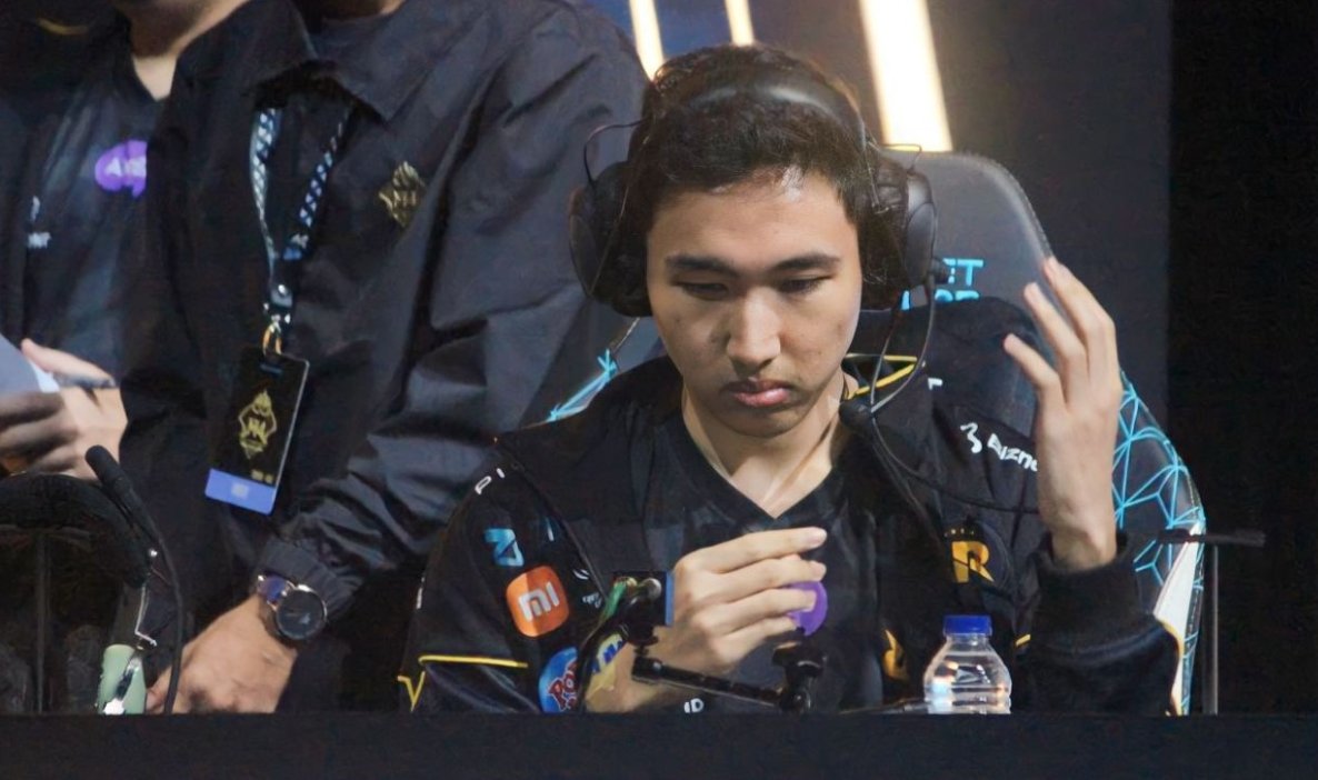 Kupas tuntas gaya main unik dan hero pool tak terduga.