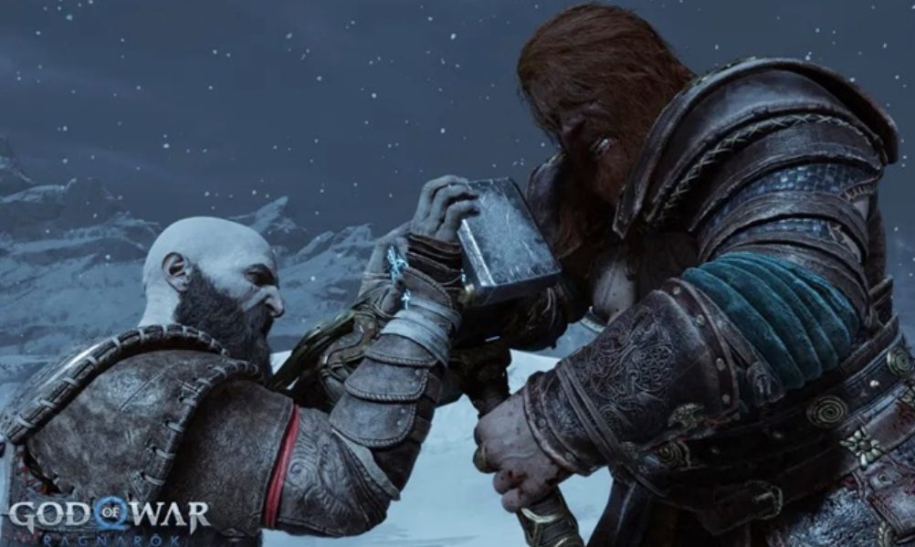 Analisis perbandingan cerita, gameplay, dan fitur baru.